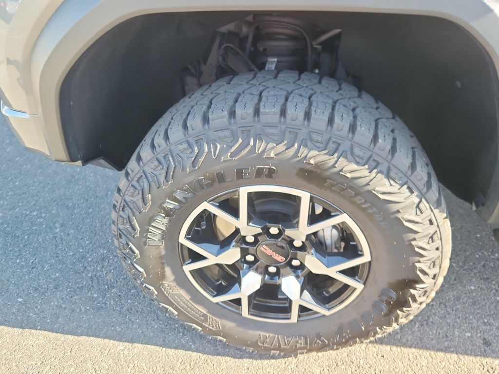 2023 GMC Canyon AT4X - Photo 19