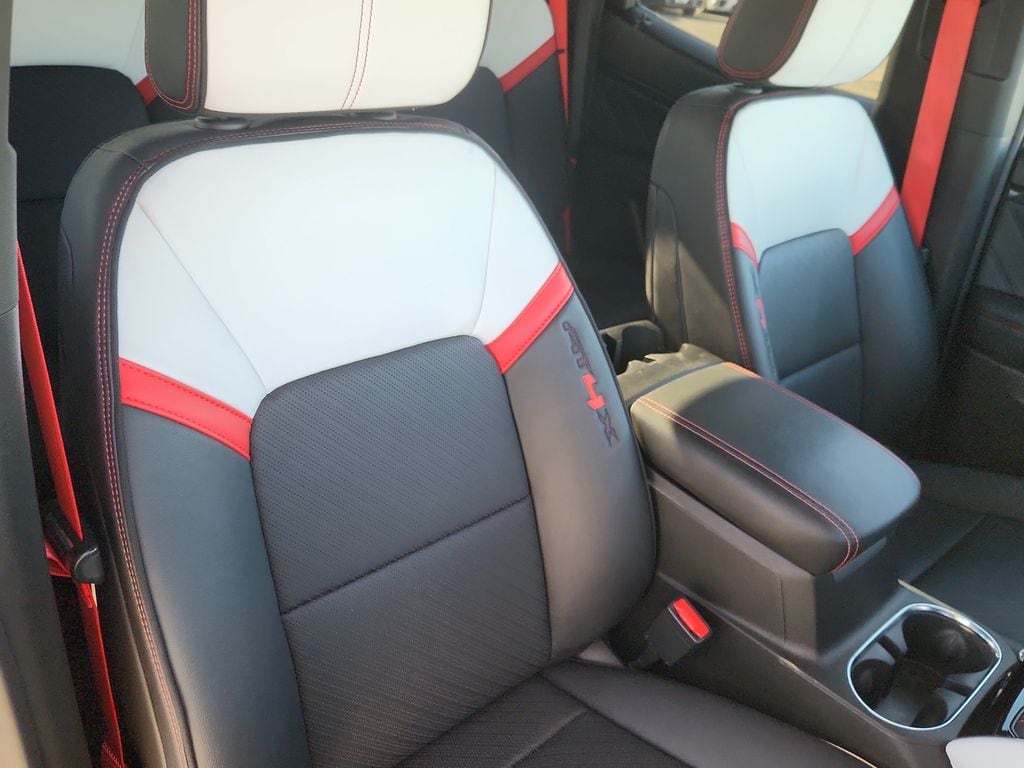 2023 GMC Canyon AT4X - Photo 17