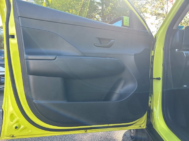 2025 Hyundai Kona SEL - Photo 12