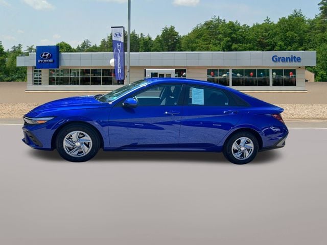 2024 Hyundai Elantra SE - Photo 10