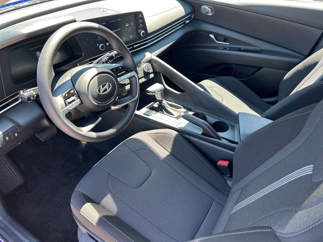 2024 Hyundai Elantra SE - Photo 14