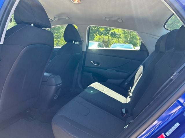 2024 Hyundai Elantra SE - Photo 23