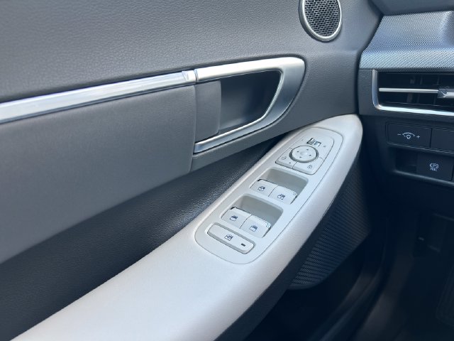 2026 Hyundai Sonata SEL - Photo 12