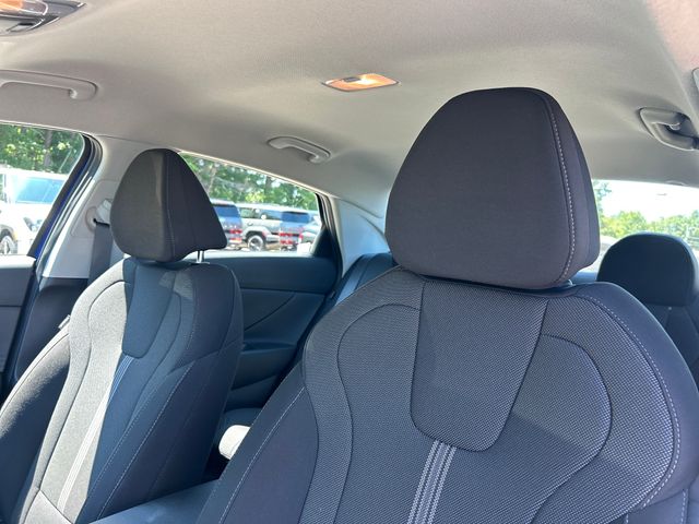 2024 Hyundai Elantra SE - Photo 22