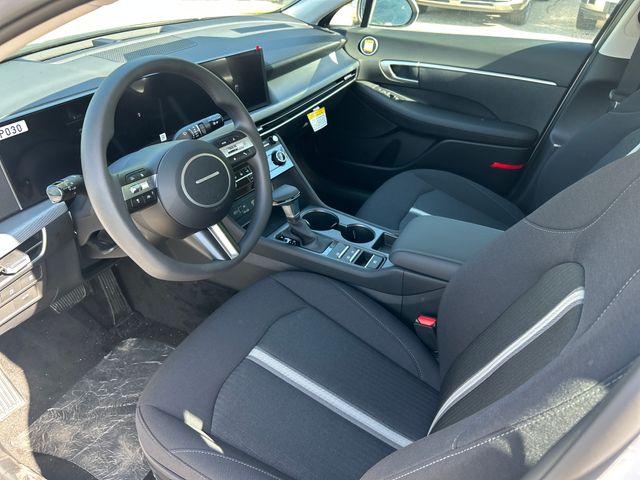 2026 Hyundai Sonata SE - Photo 13