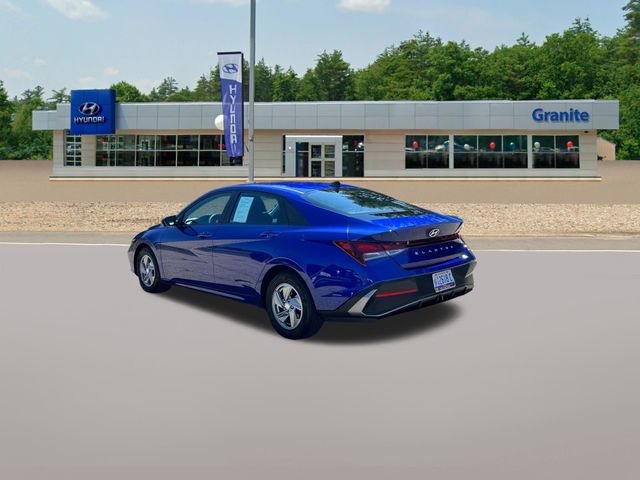 2024 Hyundai Elantra SE - Photo 9
