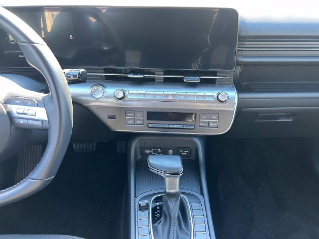 2025 Hyundai Kona SEL - Photo 18