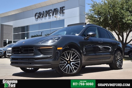 2026 Porsche Macan Base SUV