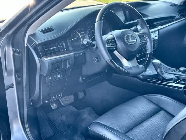 2017 Lexus ES