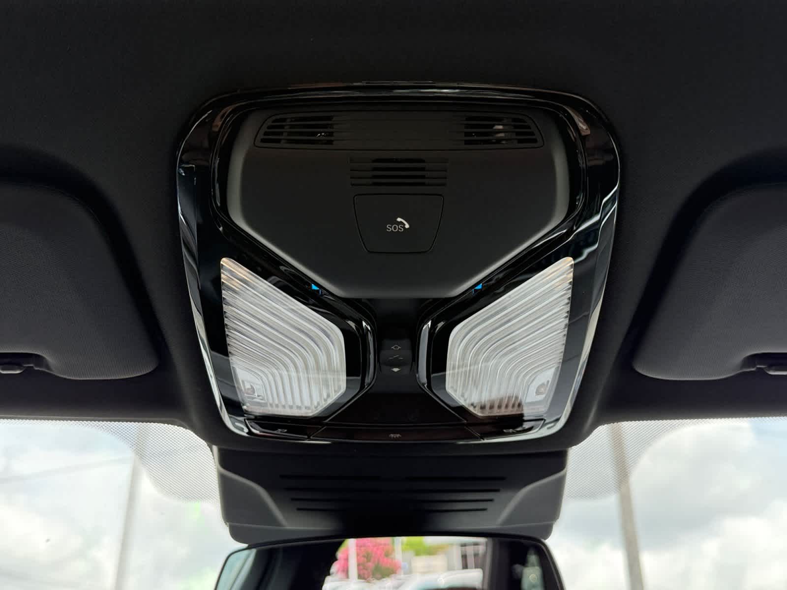 2026 BMW X5 50e - Photo 28