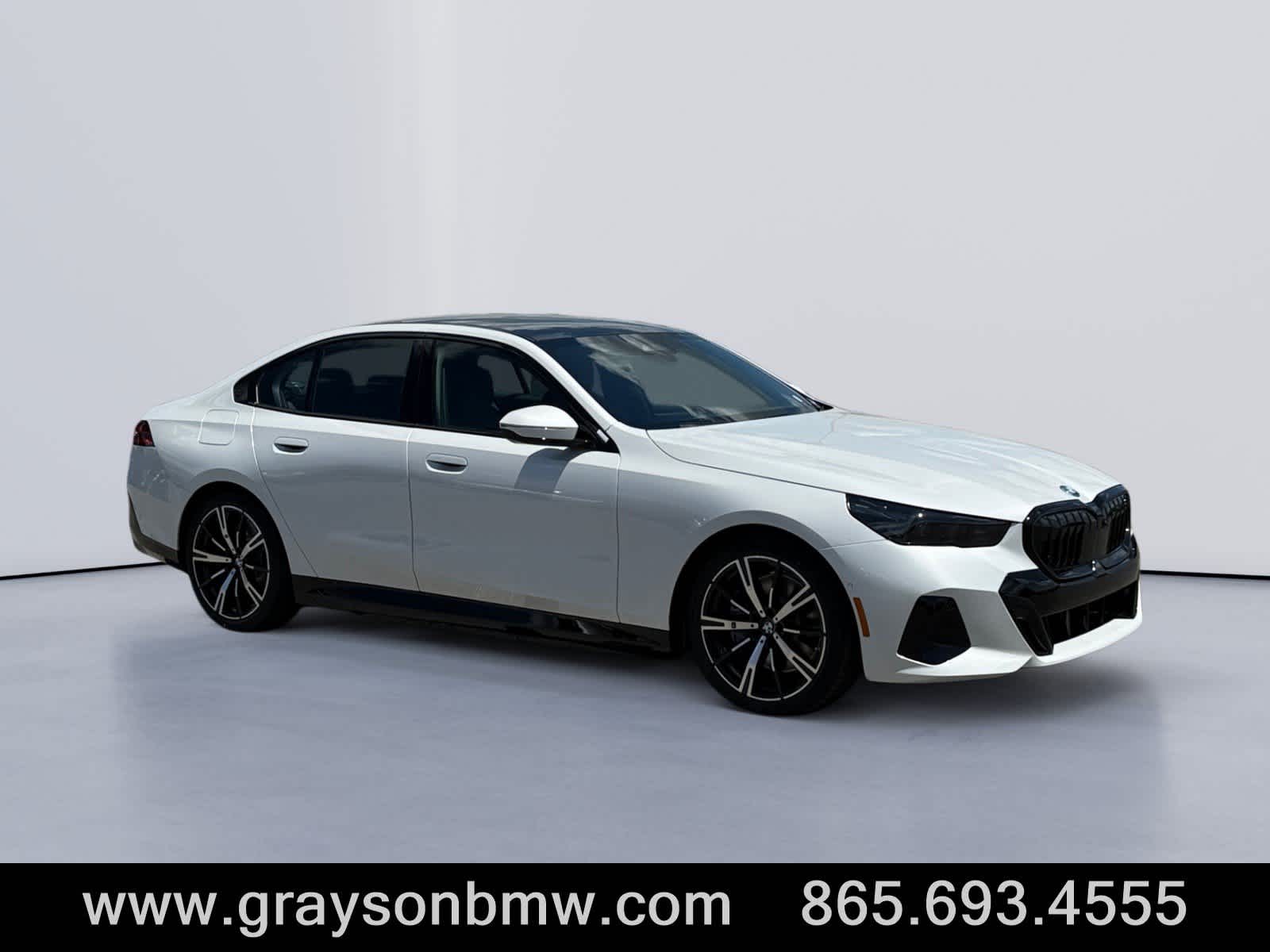 2027 BMW 550e xDrive Sedan