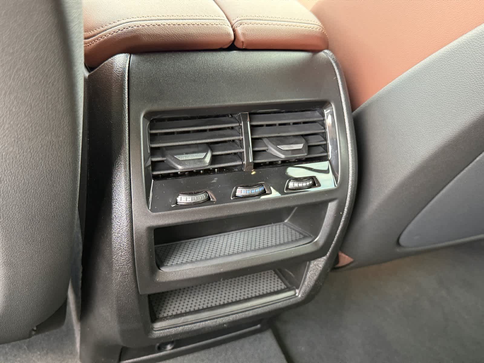 2026 BMW X5 50e - Photo 18