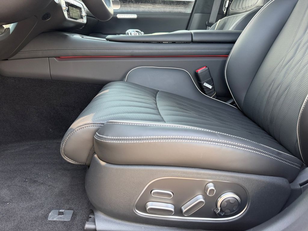 2026 GENESIS G90 Base - Photo 11