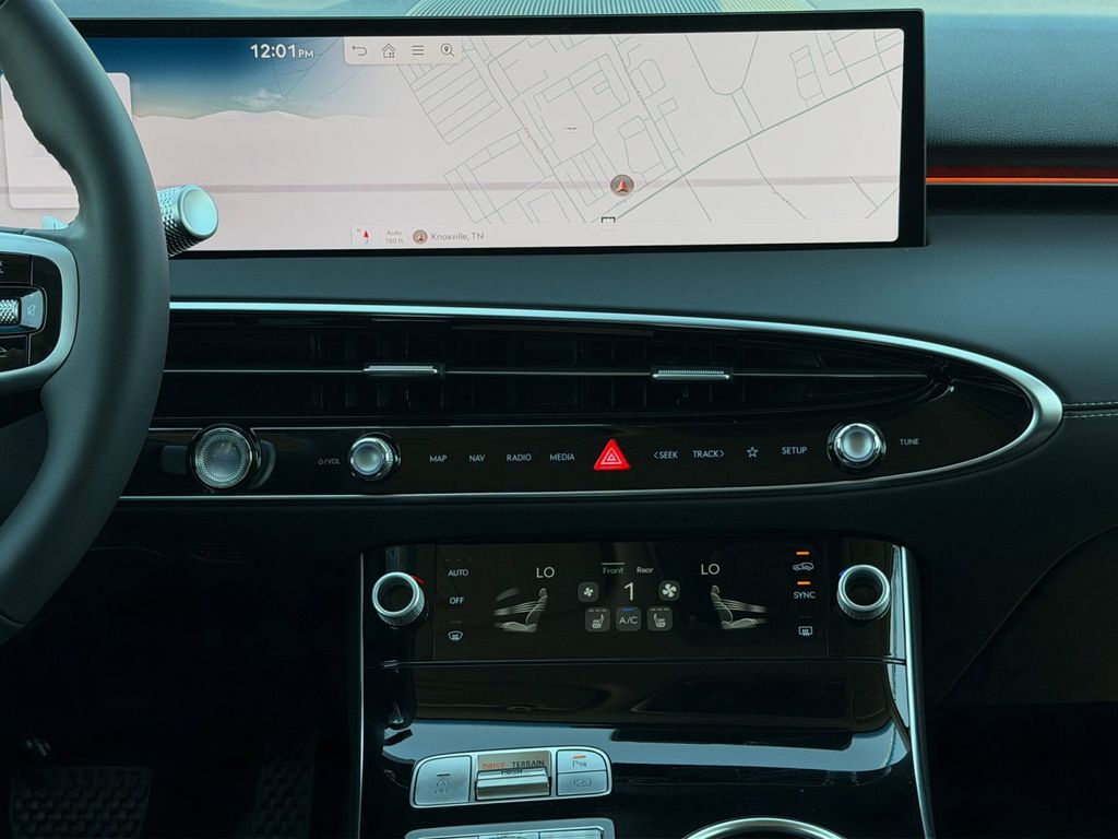 2026 GENESIS GV70 Standard - Photo 15