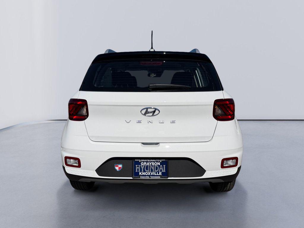 2026 Hyundai Venue SEL - Photo 4
