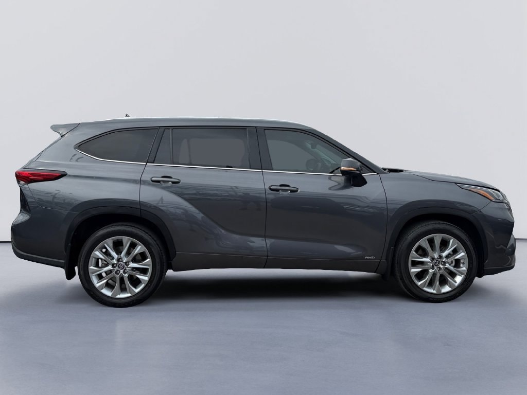 Used 2023 Toyota Highlander Hybrid Limited SUV