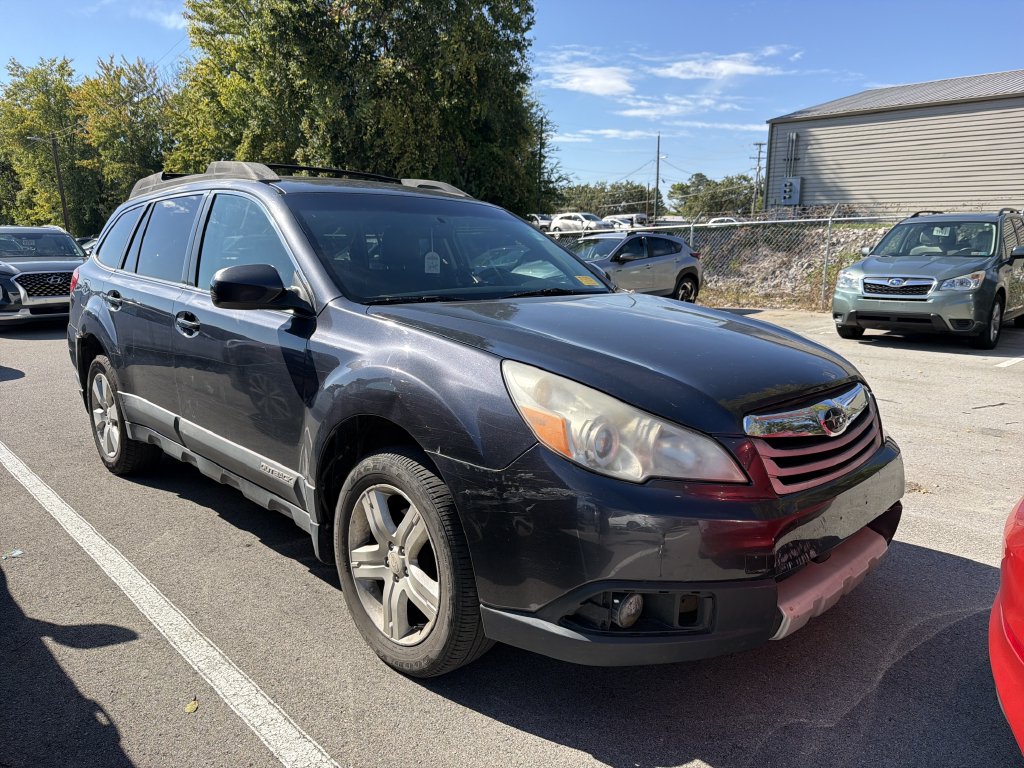 Used 2010 Subaru Outback 2.5i SUV for sale in Knoxville, TN