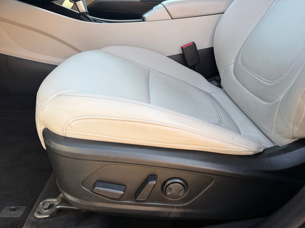 2025 Hyundai Tucson SEL Convenience - Photo 11