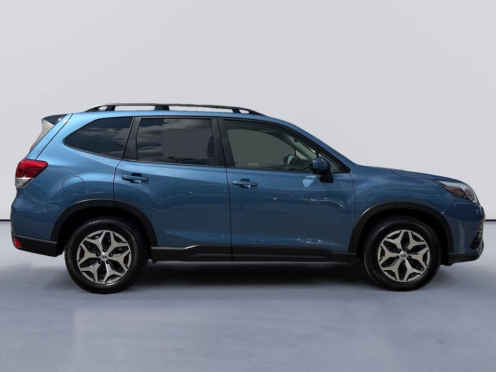 Used 2024 Subaru Forester Premium SUV