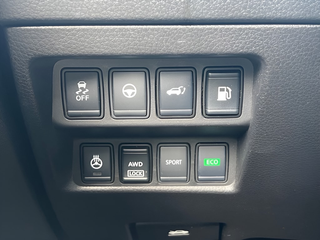 2020 Nissan Rogue SV - Photo 24