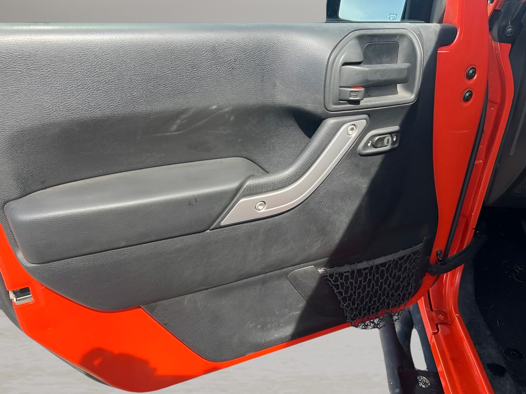 2015 Jeep Wrangler Unlimited Sahara - Photo 12