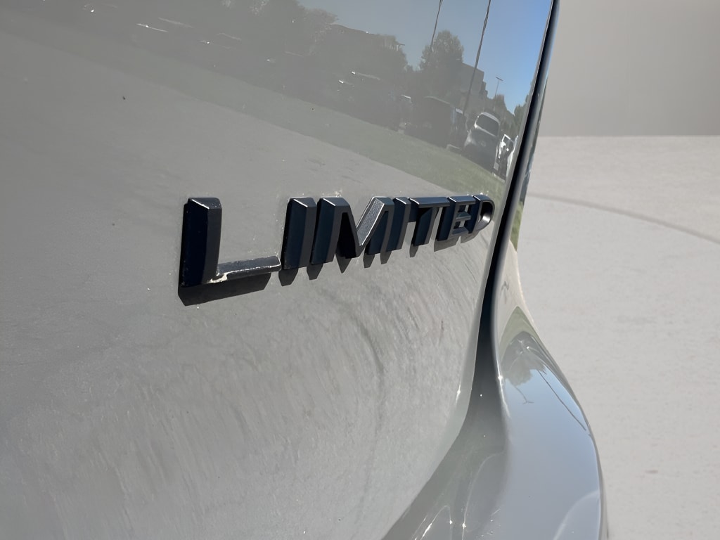 2025 Chrysler Pacifica Limited - Photo 38