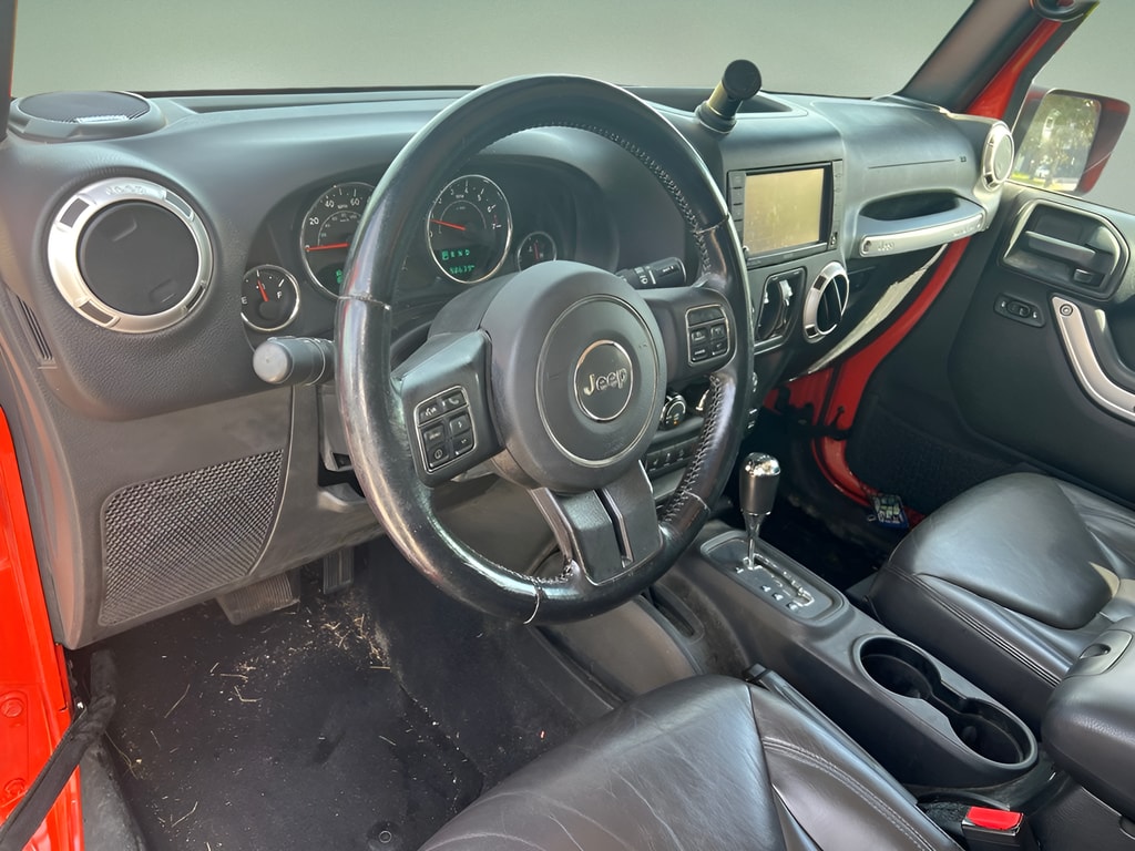 2015 Jeep Wrangler Unlimited Sahara - Photo 14
