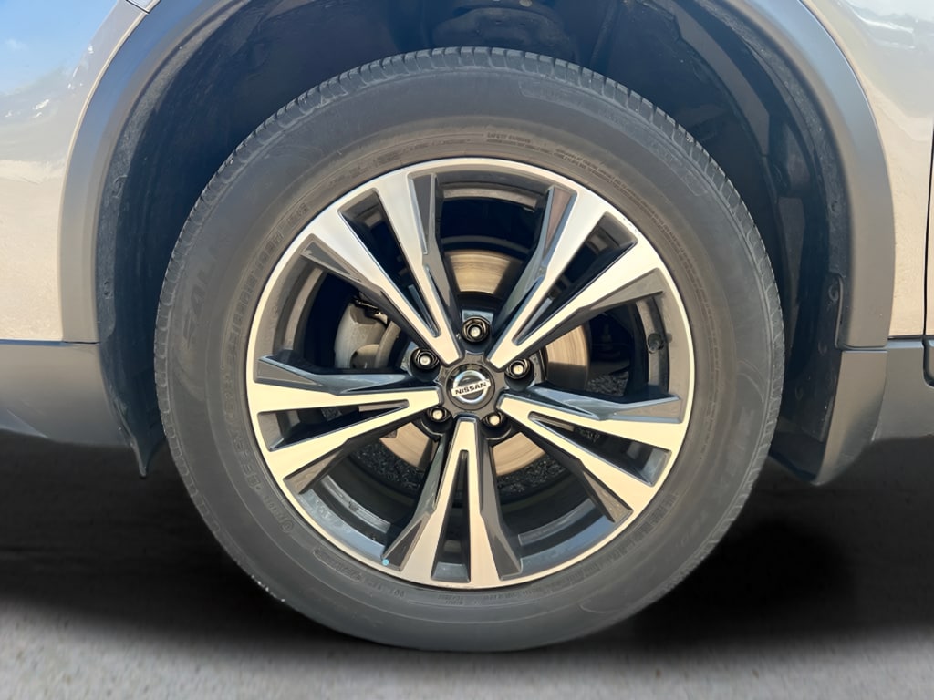 2020 Nissan Rogue SV - Photo 11