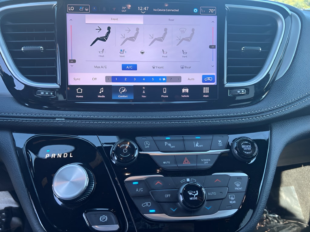 2025 Chrysler Pacifica Limited - Photo 30