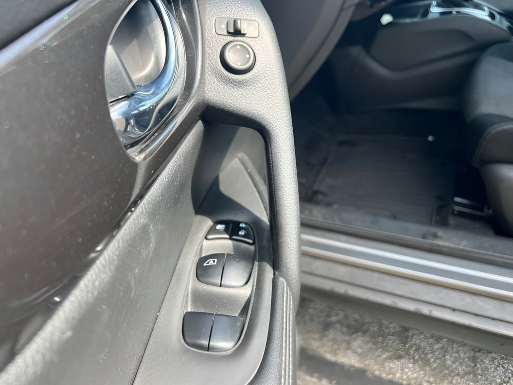 2020 Nissan Rogue SV - Photo 18
