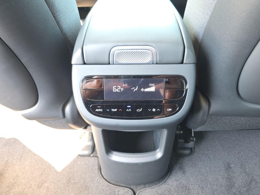 2026 Hyundai IONIQ 9 SE - Photo 18