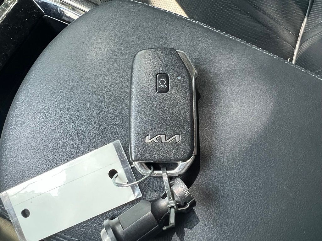 2024 Kia K5 EX - Photo 9
