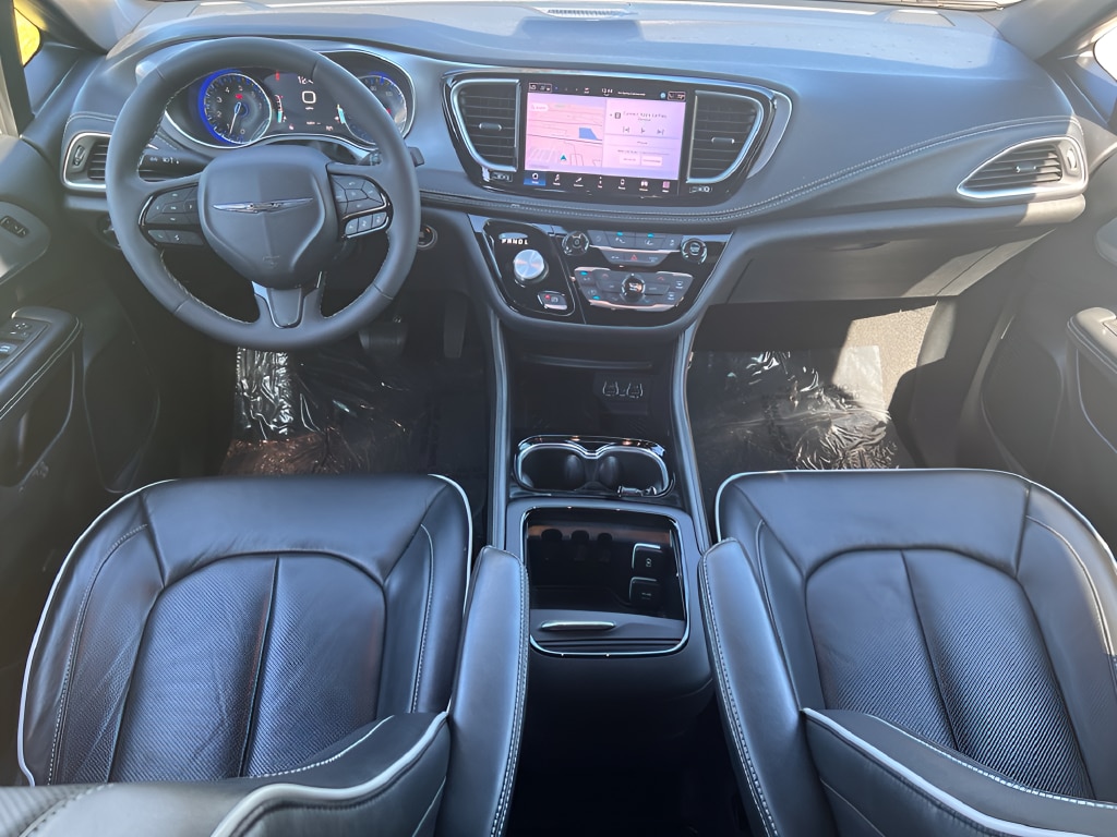 2025 Chrysler Pacifica Limited - Photo 18