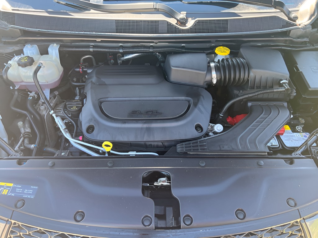 2025 Chrysler Pacifica Limited - Photo 9