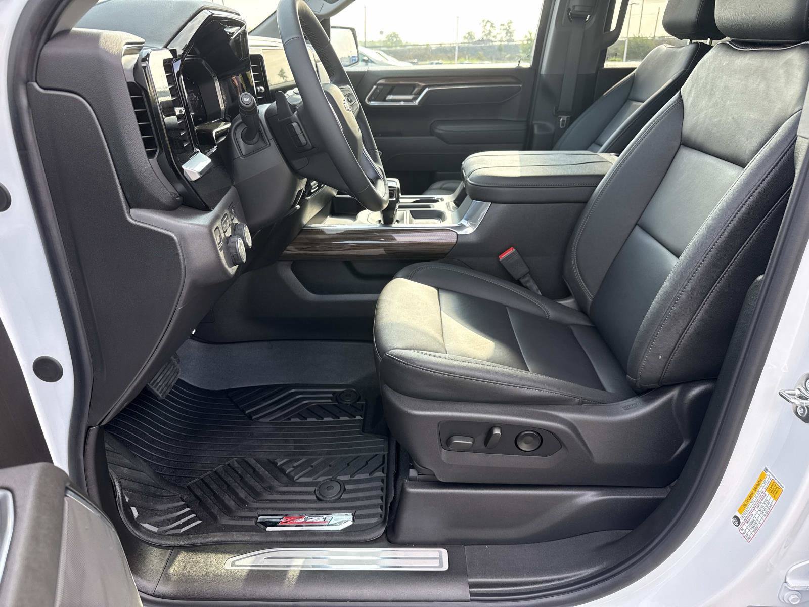 2026 Chevrolet Silverado 1500 LT - Photo 9