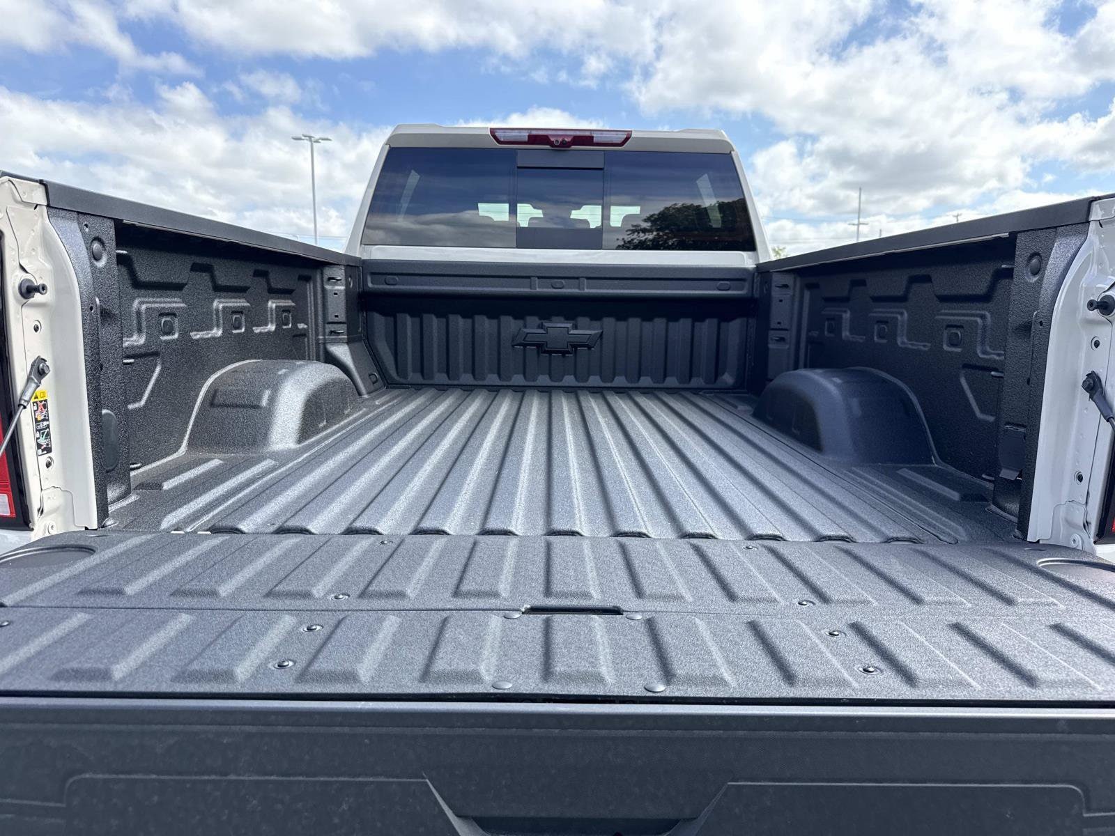 2026 Chevrolet Silverado 2500 HD ZR2 - Photo 11
