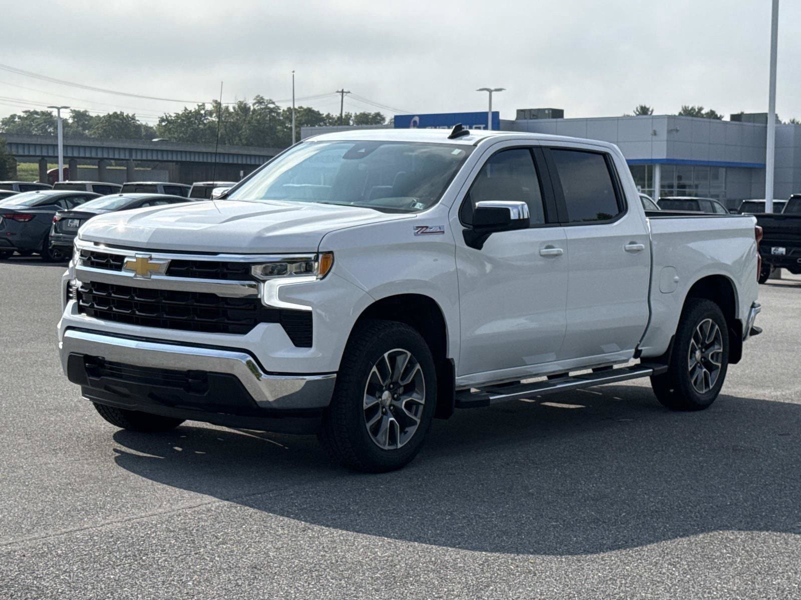 2026 Chevrolet Silverado 1500 LT - Photo 15