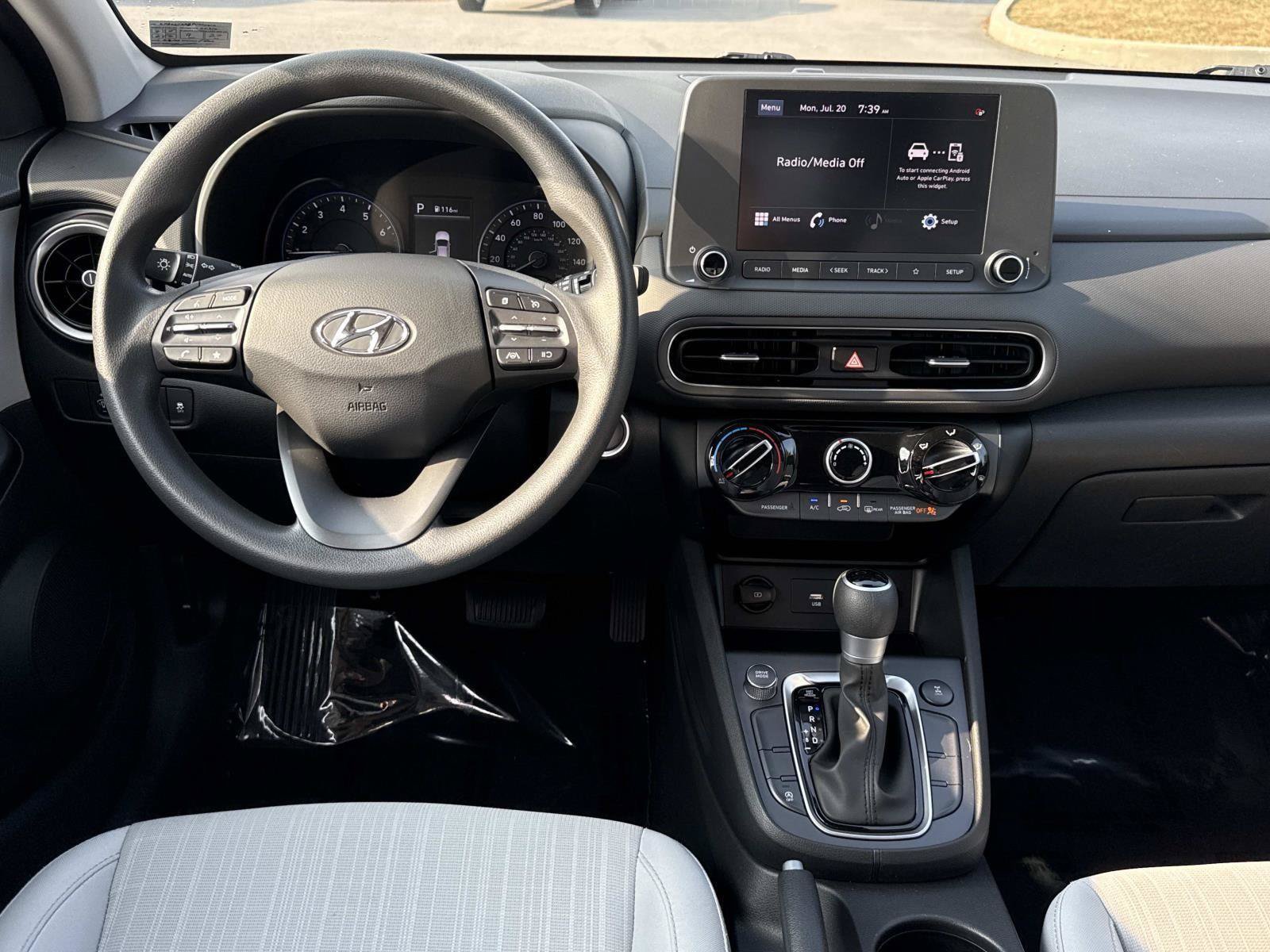 Used 2023 Hyundai Kona SEL
