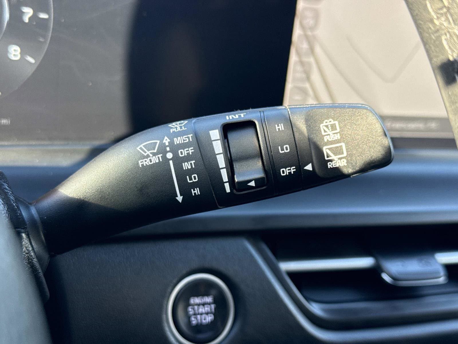 2024 Kia Seltos EX - Photo 12
