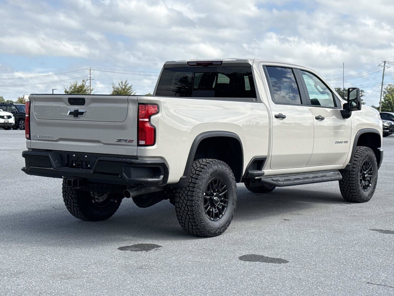 2026 Chevrolet Silverado 2500 HD ZR2 - Photo 12