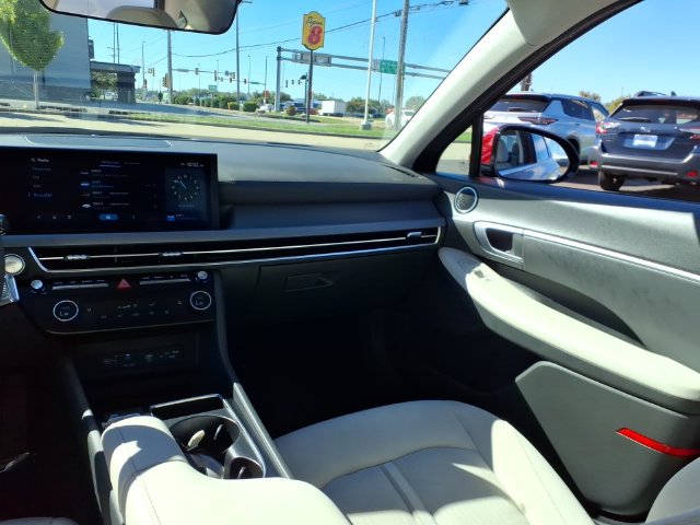 2025 Hyundai Sonata SEL - Photo 8