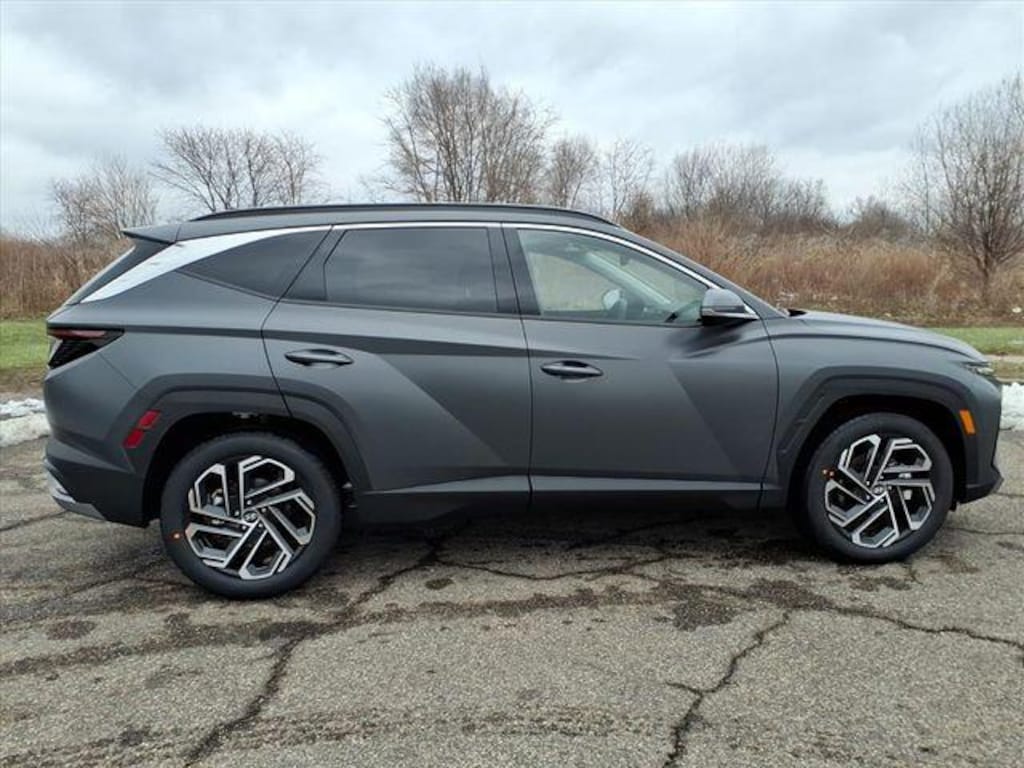 New 2026 Hyundai Tucson Limited FWD SUV