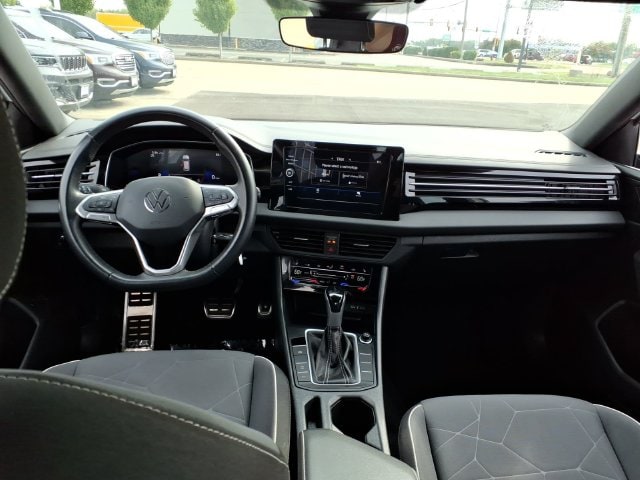 2025 Volkswagen Jetta Sport - Photo 7