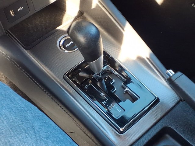 2025 Mitsubishi Outlander Sport ES - Photo 15