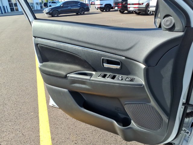 2025 Mitsubishi Outlander Sport ES - Photo 19