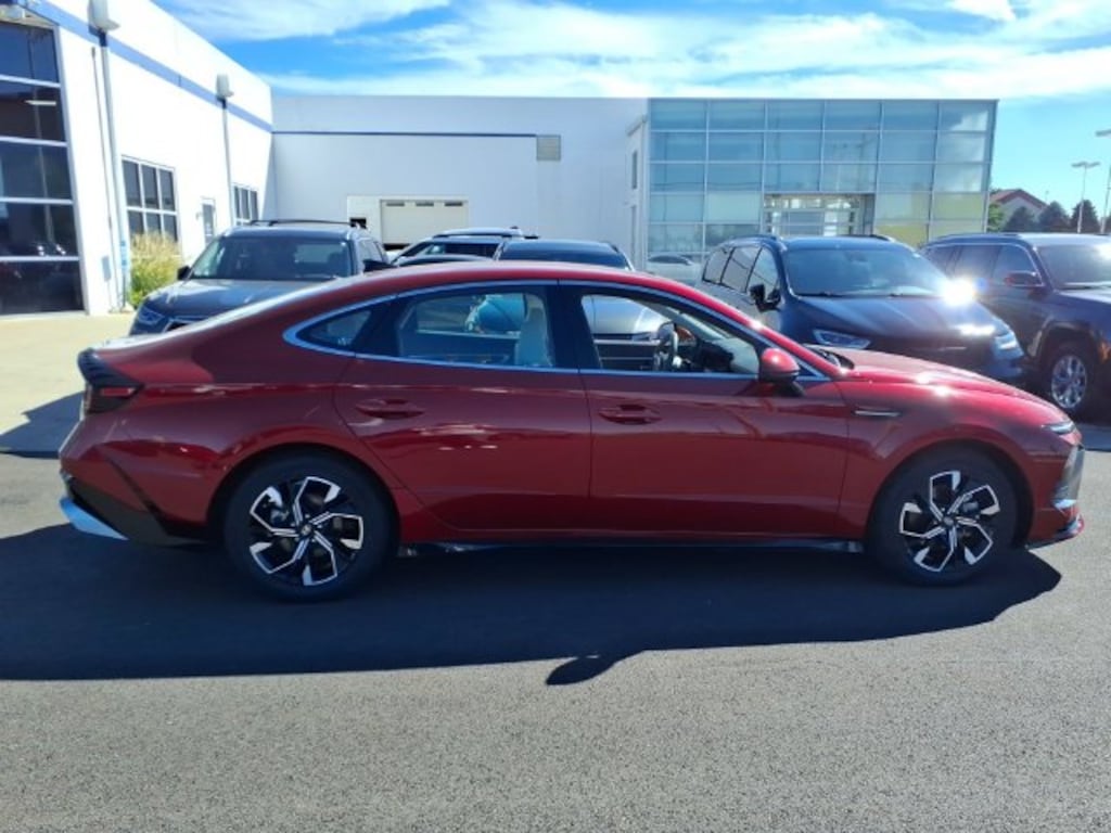 Certified 2025 Hyundai Sonata SEL Sedan