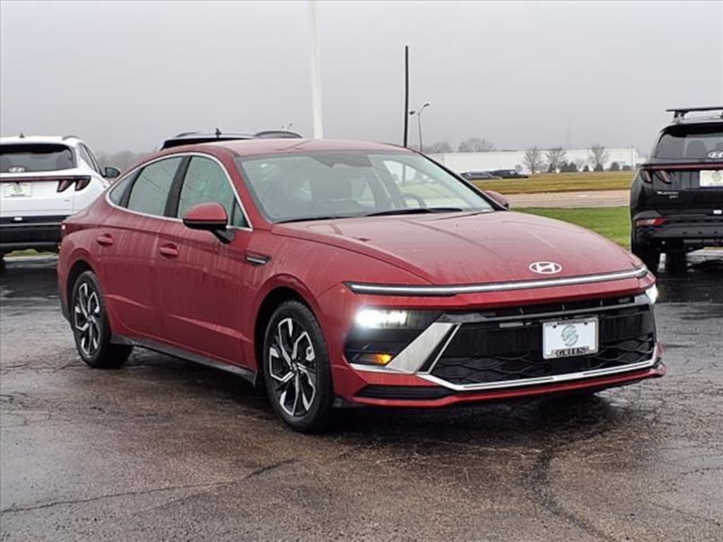 New 2025 Hyundai Sonata SEL Sedan
