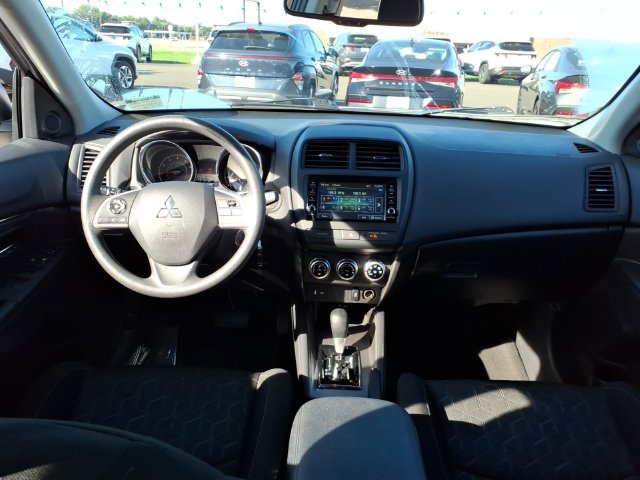 2025 Mitsubishi Outlander Sport ES - Photo 7