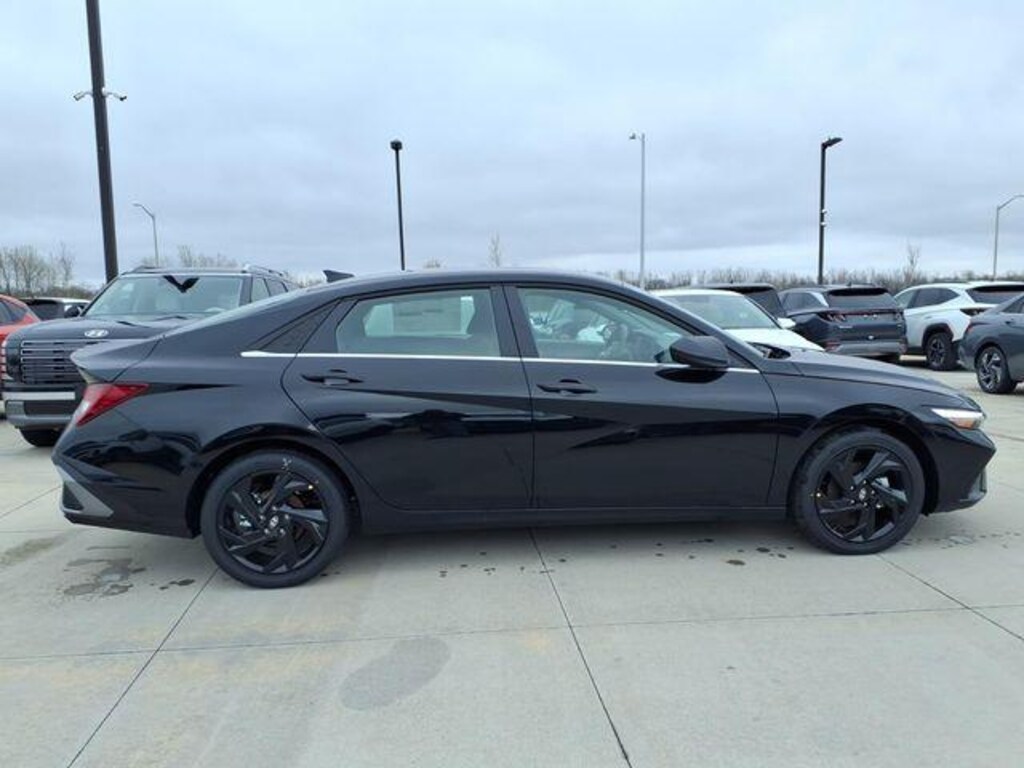 New 2026 Hyundai Elantra SEL Sport Sedan