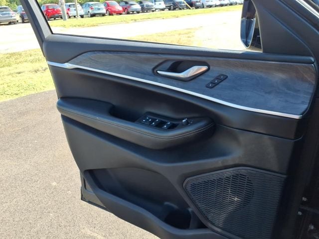 2023 Jeep Grand Cherokee L Limited - Photo 19